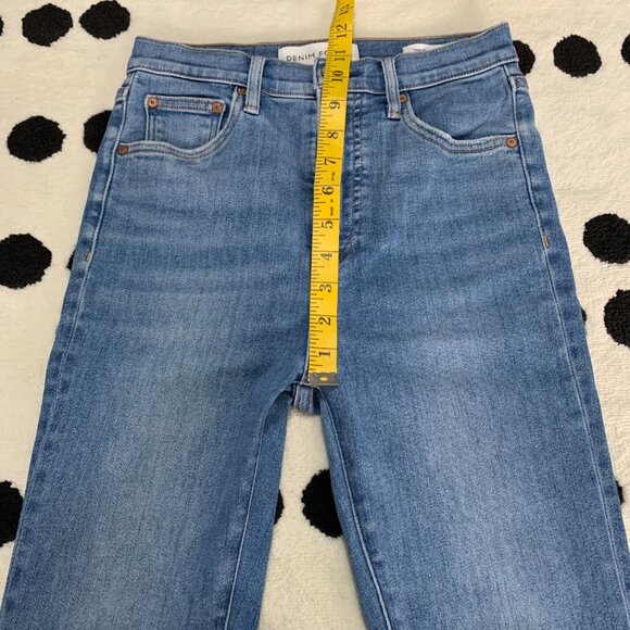 Aritzia Denim Forum The Lola High Rise Light Wash Denim Skinny Ankle Jeans - Picture 12 of 15
